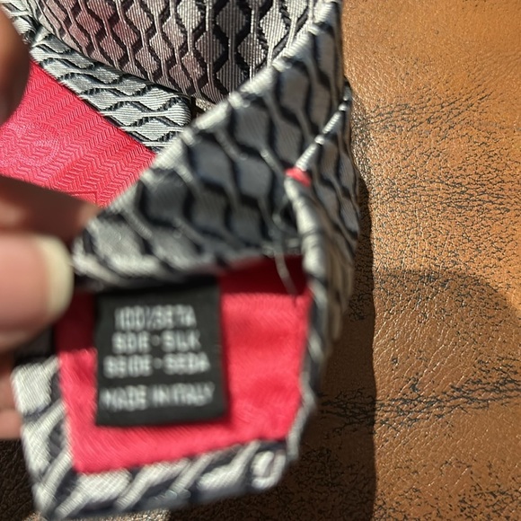 Escada Silver Patterned Silk Tie - Picture 5 of 5